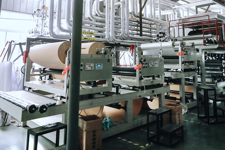 معدات المصنع